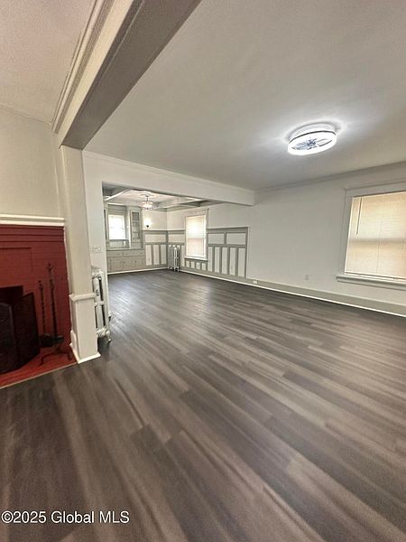 5th image of 6 Alvey Street