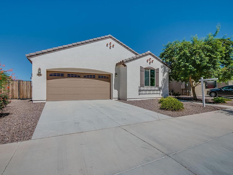 1st image of 20976 E Creekside Dr