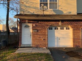 71 Mercer St, Carteret, NJ 07008