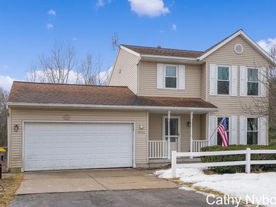 7033 Cedar Highlands Dr NE, Cedar Springs, MI, 49319