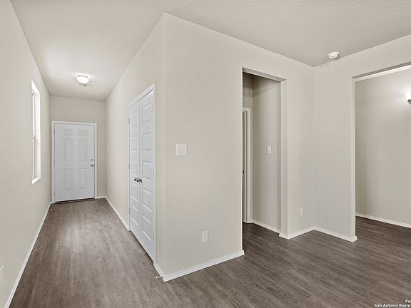 3rd image of 5138 Sandstone Way