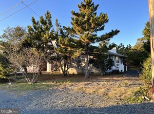 5 E Essex St, Fenwick Island, DE 19944