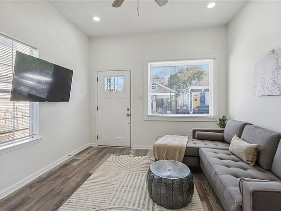 3rd image of 625 N Salcedo St