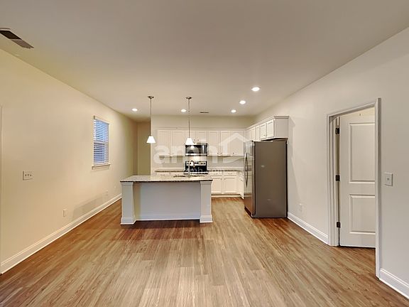 4th image of 270 Ocorley Ct