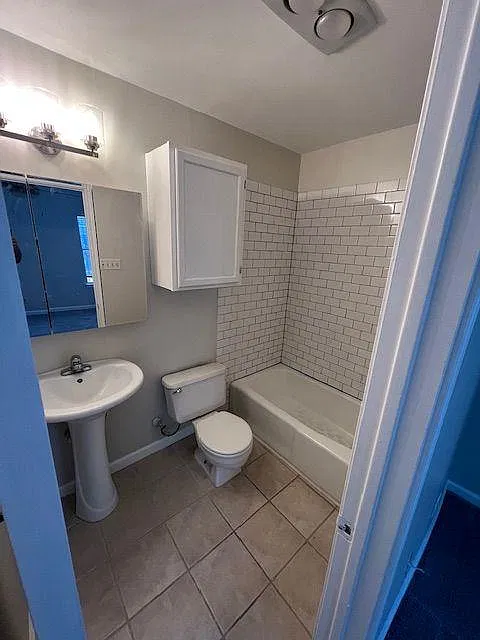 3 bed, 2.0 bath, 1797 sqft, $1,750 — Photo 3