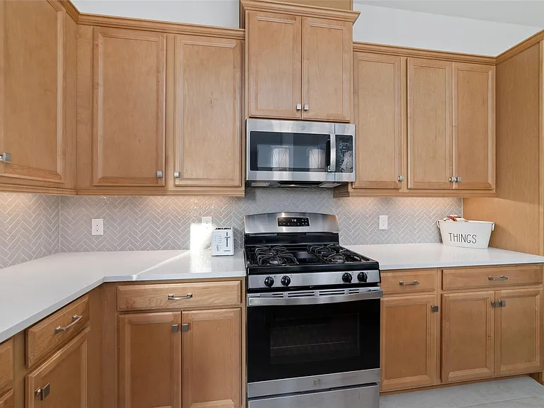 331 E Coralburst Loop — Photo 10
