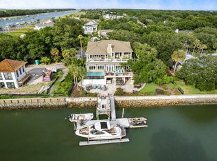 7 Driftwood Ln, Isle Of Palms, SC 29451