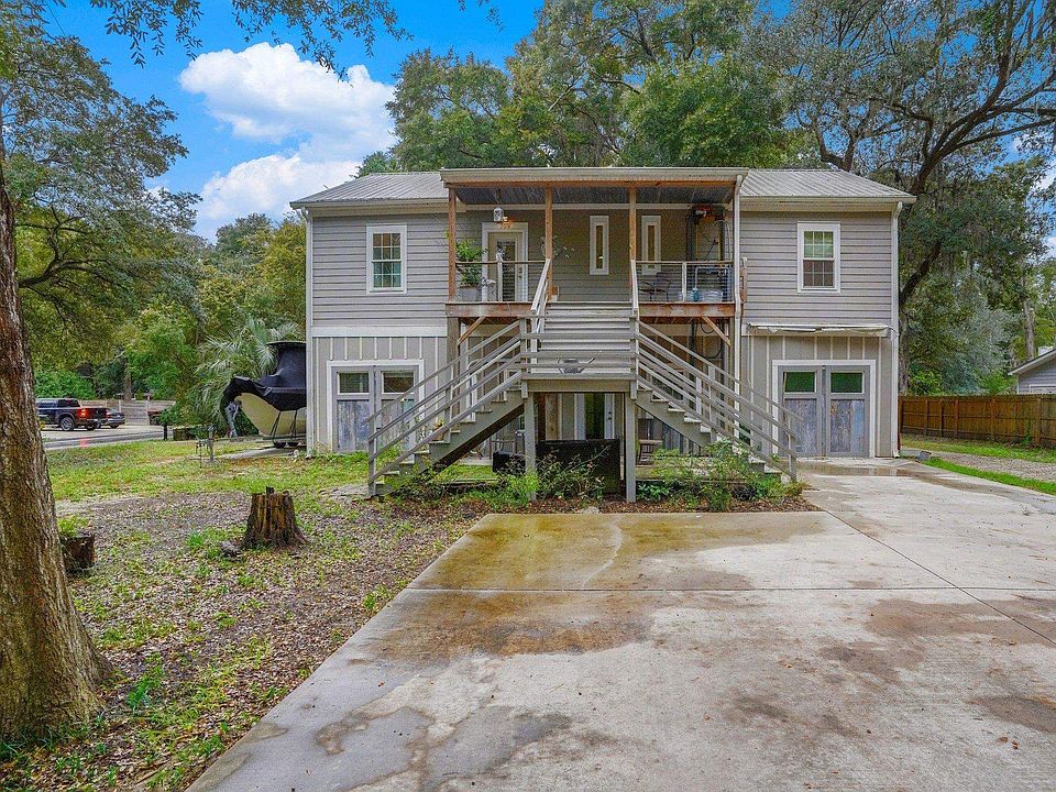 1st image of 709 Old Waccamaw Dr.