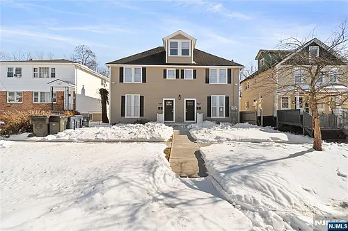 826 George St Photo 1
