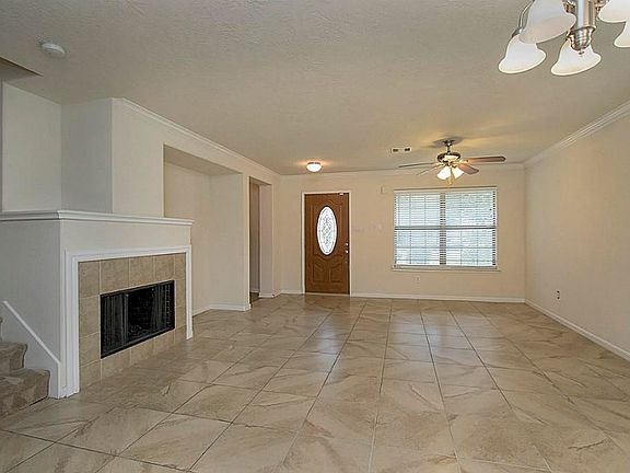 3rd image of 7814 Suffield Glen Ln