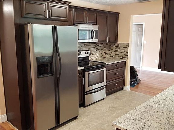 4th image of 6200 Shadow Wood Ct