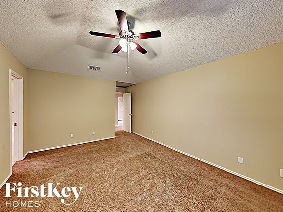 5th image of 2617 Woodlark Dr