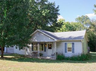 3860 Circle Dr, Robertsville, MO 63072