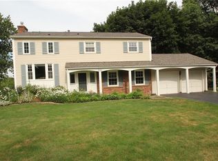 934 Little Pond Way, Webster, NY 14580