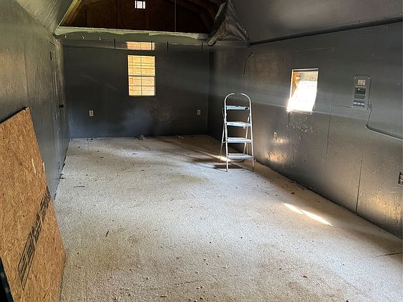 3rd image of 2611 Rancho Ln