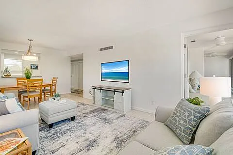 4330 Falmouth Dr — Photo 13