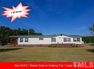 100 Suttontown Rd, Mount Olive, NC 28365