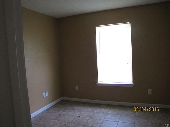 4th image of 112 Hansen Blvd