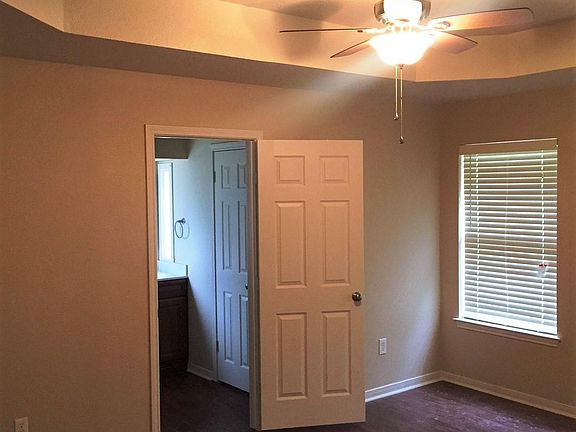 5th image of 222 Appaloosa Dr