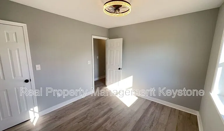 1122 Stock St — Photo 7