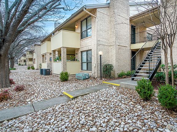 3rd image of 11843 Braesview S #1612