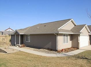 3625 37th Ave SW UNIT B, Cedar Rapids, IA 52404