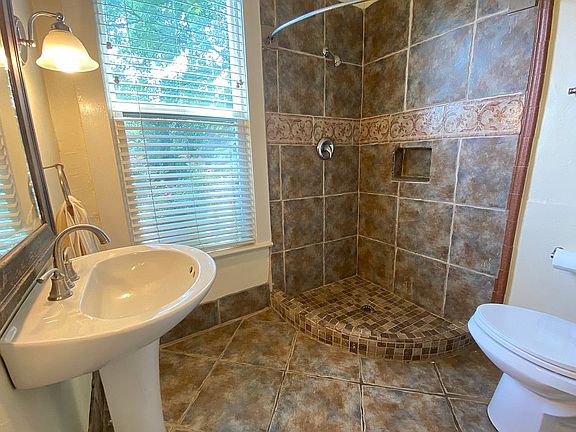 1st Floor Full Bath