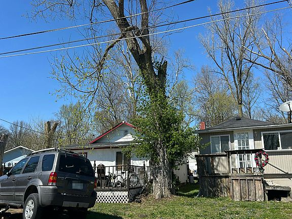 2nd image of 1508 E 72nd St