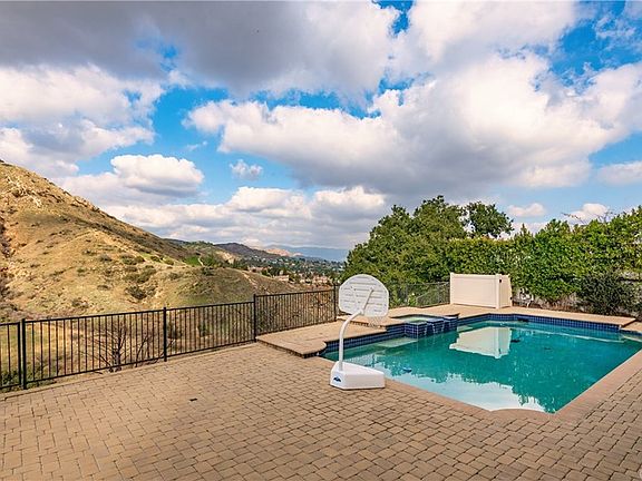5th image of 24627 Welby Way
