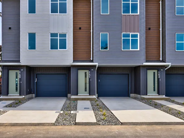 153 Park St, Kamloops, BC V2B 4A7