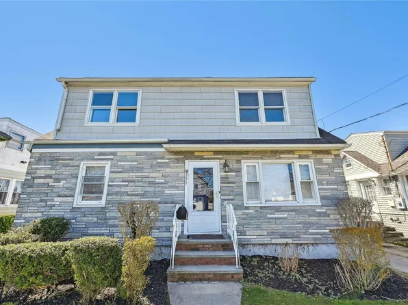 351 N Columbus Avenue, Freeport, NY 11520