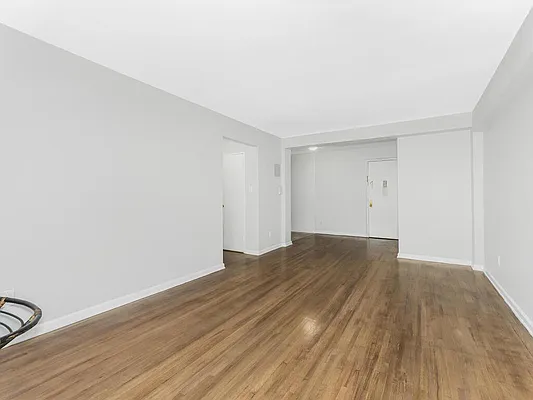 Sold by Re/Max In The City | media 6