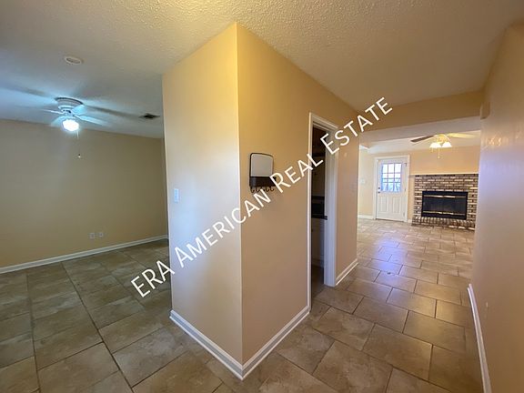 4th image of 205 Seville Cir