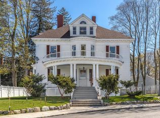 52 Clitheroe St, Lowell, MA 01852