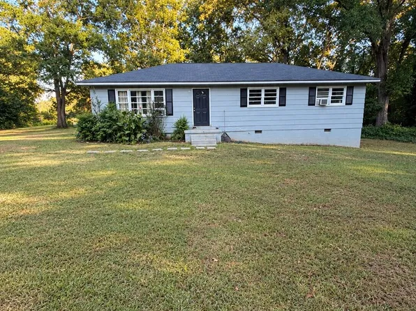 35 Crest Rd, Griffin, GA 30224