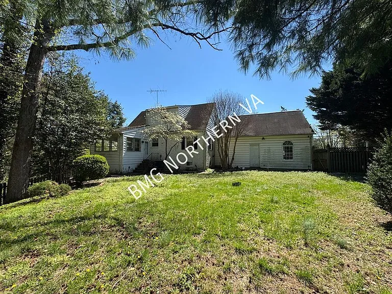 6600 Braddock Rd — Photo 35
