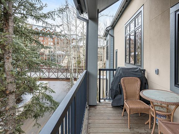 4th image of 32 Highlands Ln #307