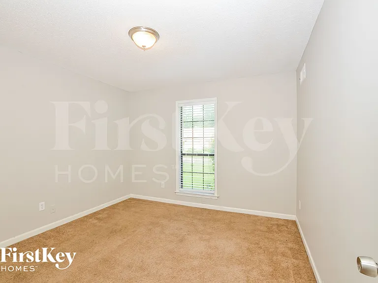 4619 Leash Ln — Photo 16