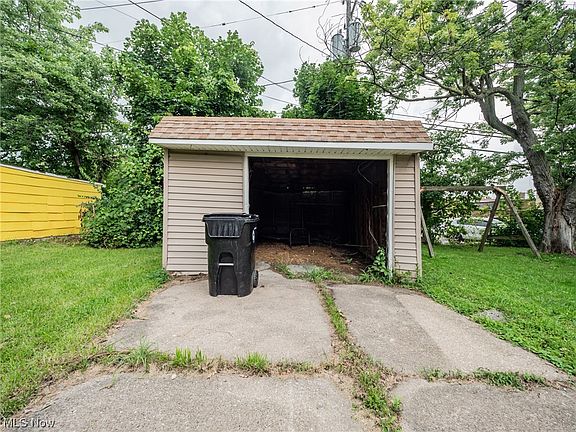 4th image of 12911 Harvard Ave