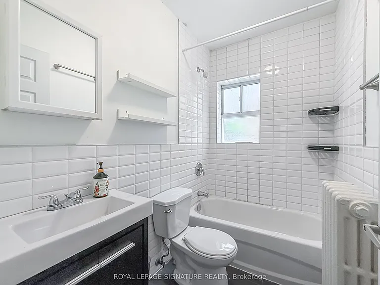 394 Dovercourt Rd #11 — Photo 14