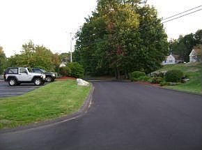 2nd image of 218 Fox Hollow Way