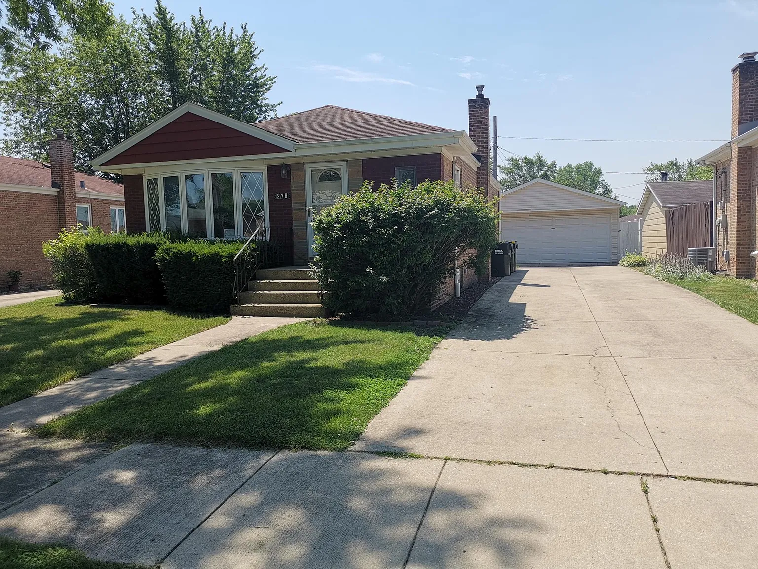 276 Maple Ave photo 1