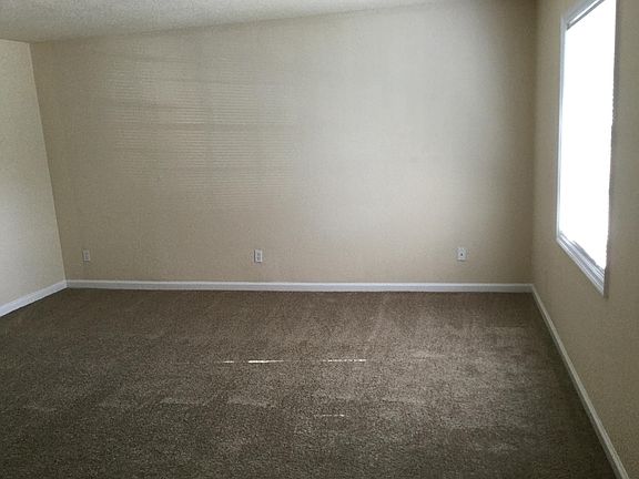 5th image of 151 Seahorse Dr SE #A
