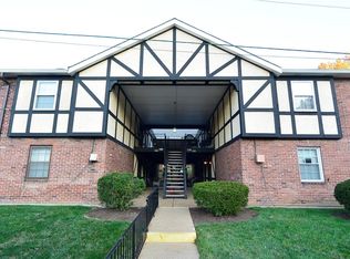 1060 Pinegate Dr, Saint Louis, MO