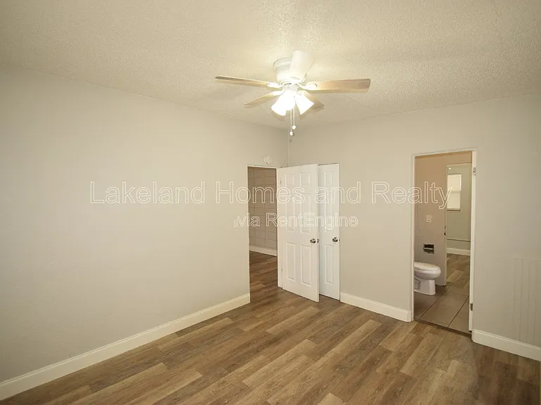 730 26th St NW — Photo 14