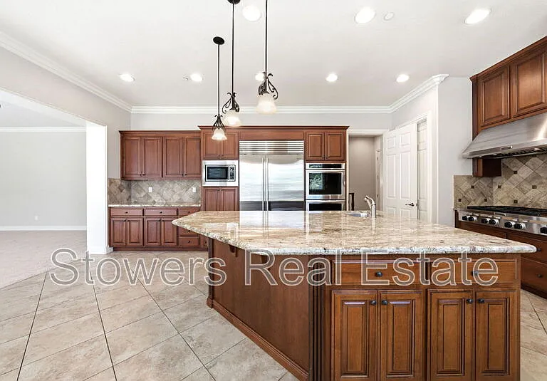 3315 Ashbourne Cir — Photo 33