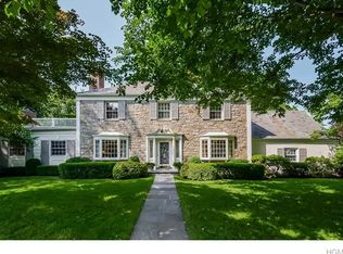 2 Beechwood Ln, Scarsdale, NY 10583