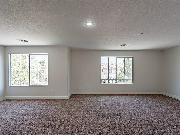 8487 Cobble Village Ct — Photo 15