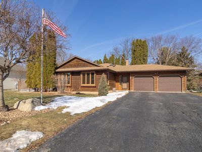 1081 Avanti Dr, Mendota Heights, MN, 55118