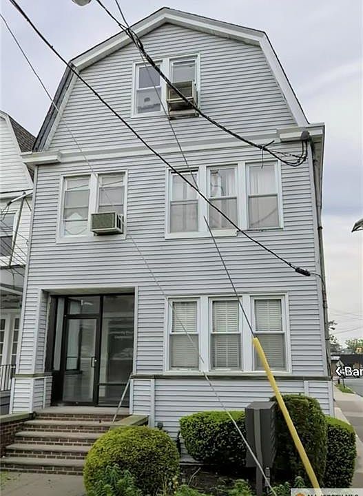 1st image of 471 Lawrie St